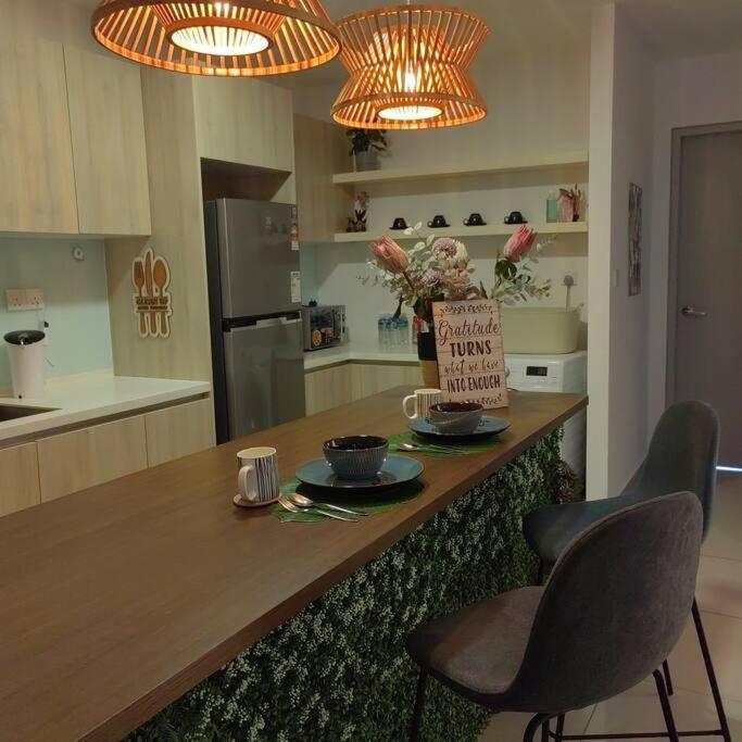 Alocasia Geniehome 3Br Free Wifi @ Utropolis Shah Alam Buitenkant foto